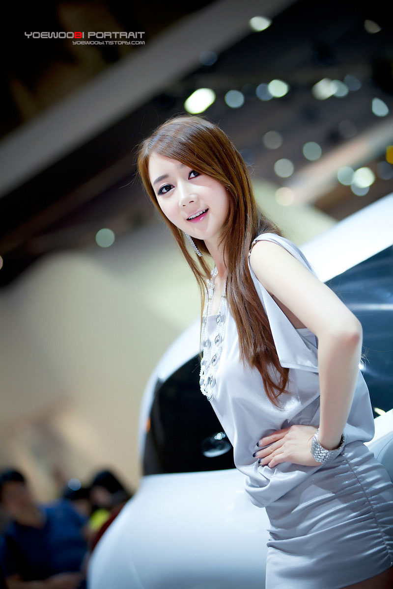 Korean model Han Chae I BIMOS 2012
