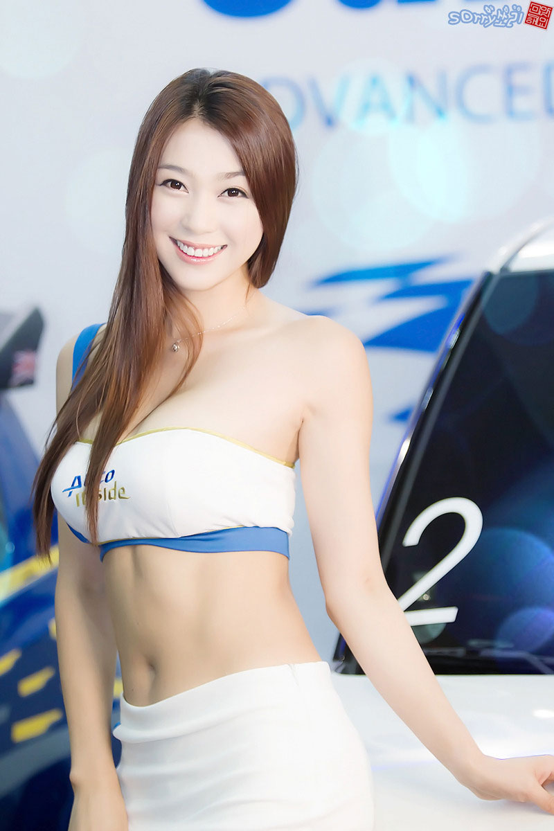 Seoul Auto Salon models 2012