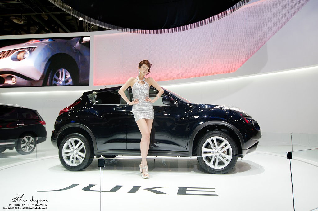 Kang Yui Seoul Motor Show 2013 Nissan