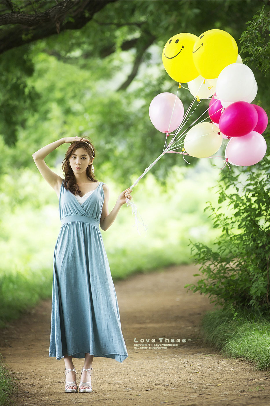 Korean model Chae Eun outdoor photoshoot