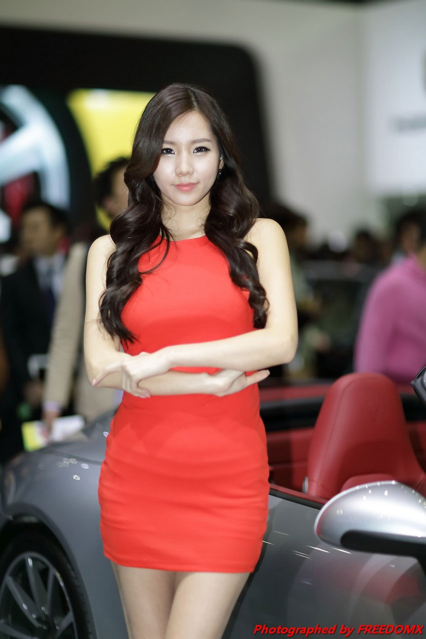 Lee Ji Min Seoul Motor Show 2013