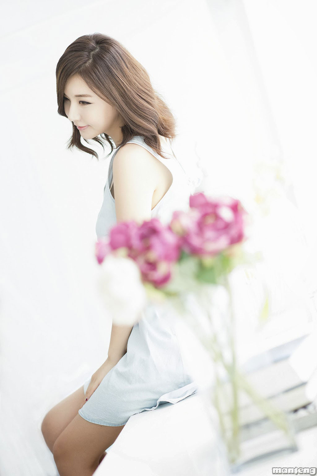 Cute Korean model Ryu Ji Hye