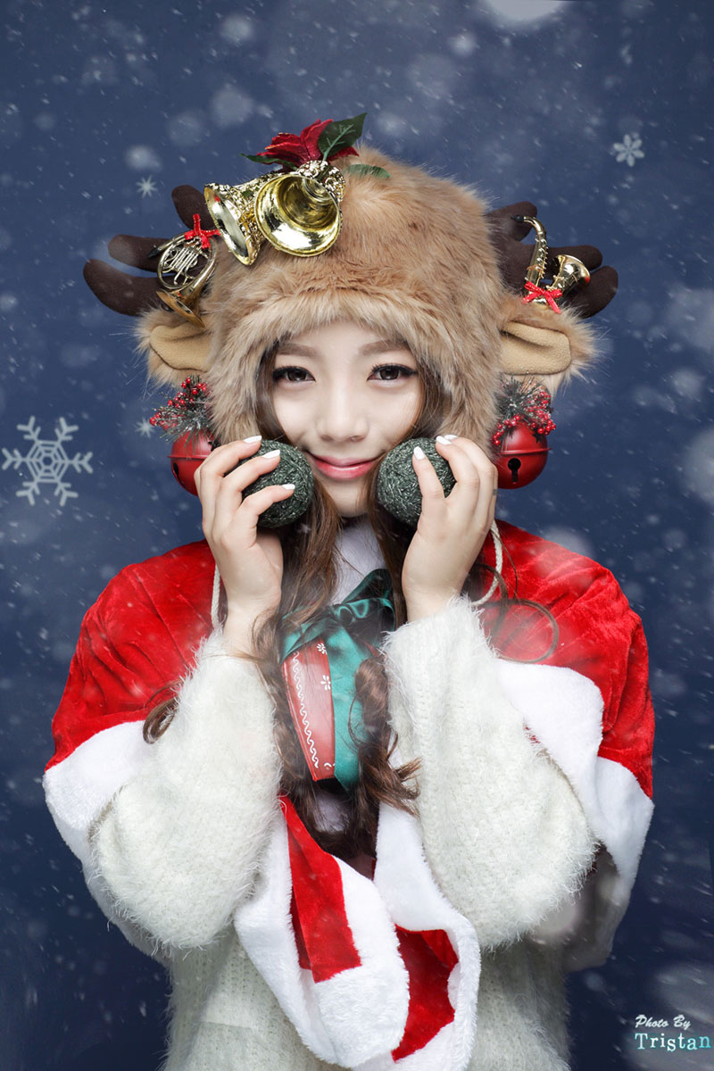 Korean Christmas girl Ji Hyeon