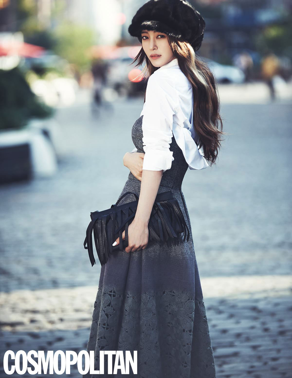 Han Ye Seul Decke Handbags Cosmopolitan Magazine