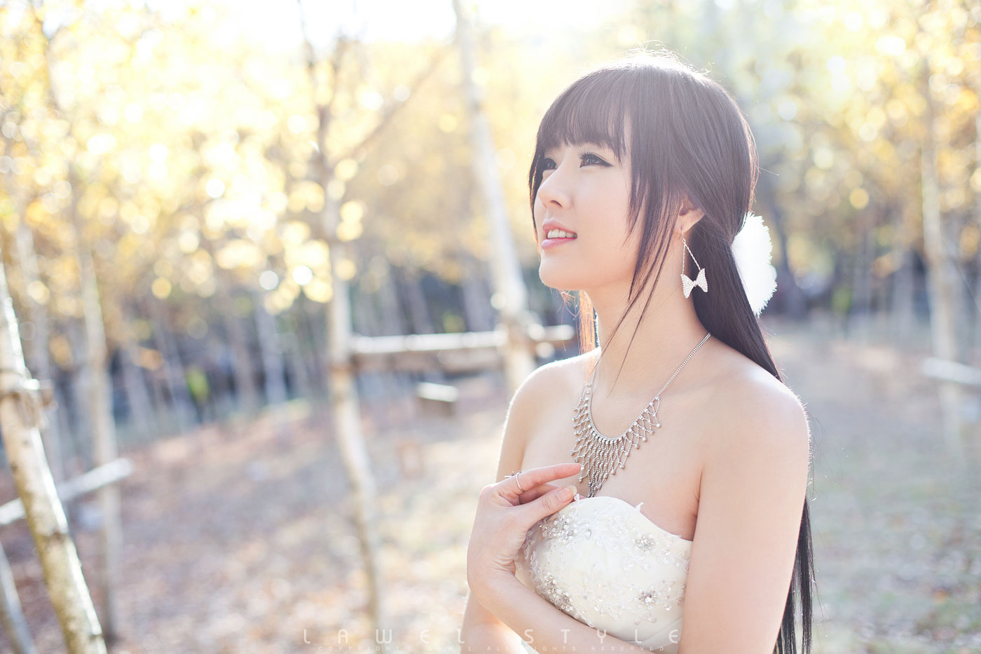 Korean model Hwang Mi Hee wedding dress