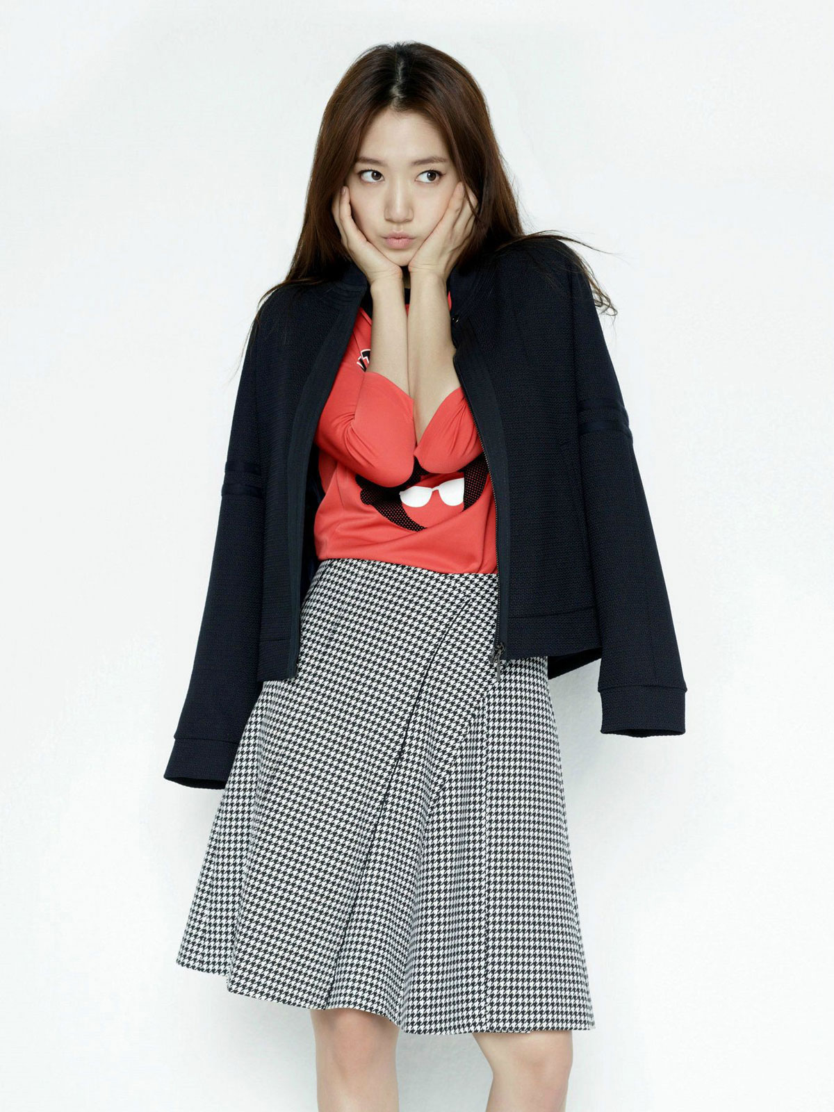 Park Shin Hye Viki clothing advertisement