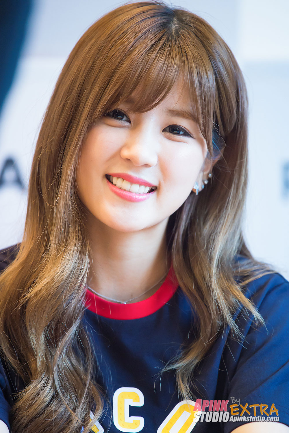 A Pink Chorong Pancoat fan signing event