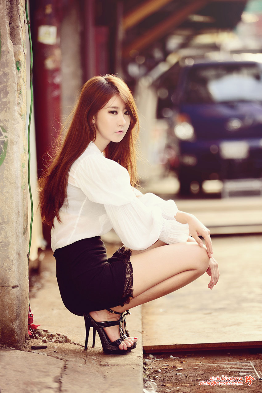 Korean model Park Hyun Sun outdoor photoshoot