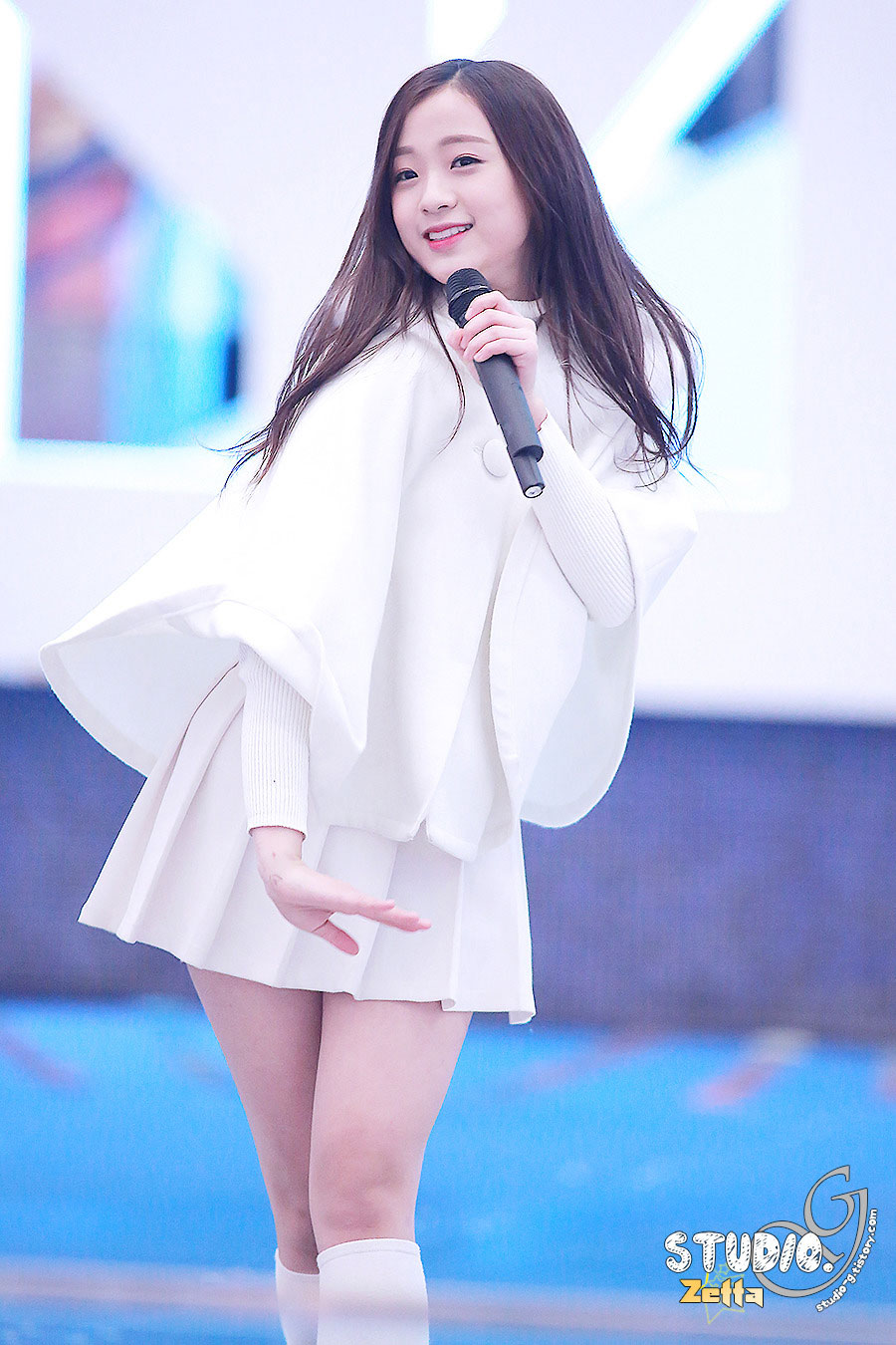 April Jinsol Lotte Busan performance
