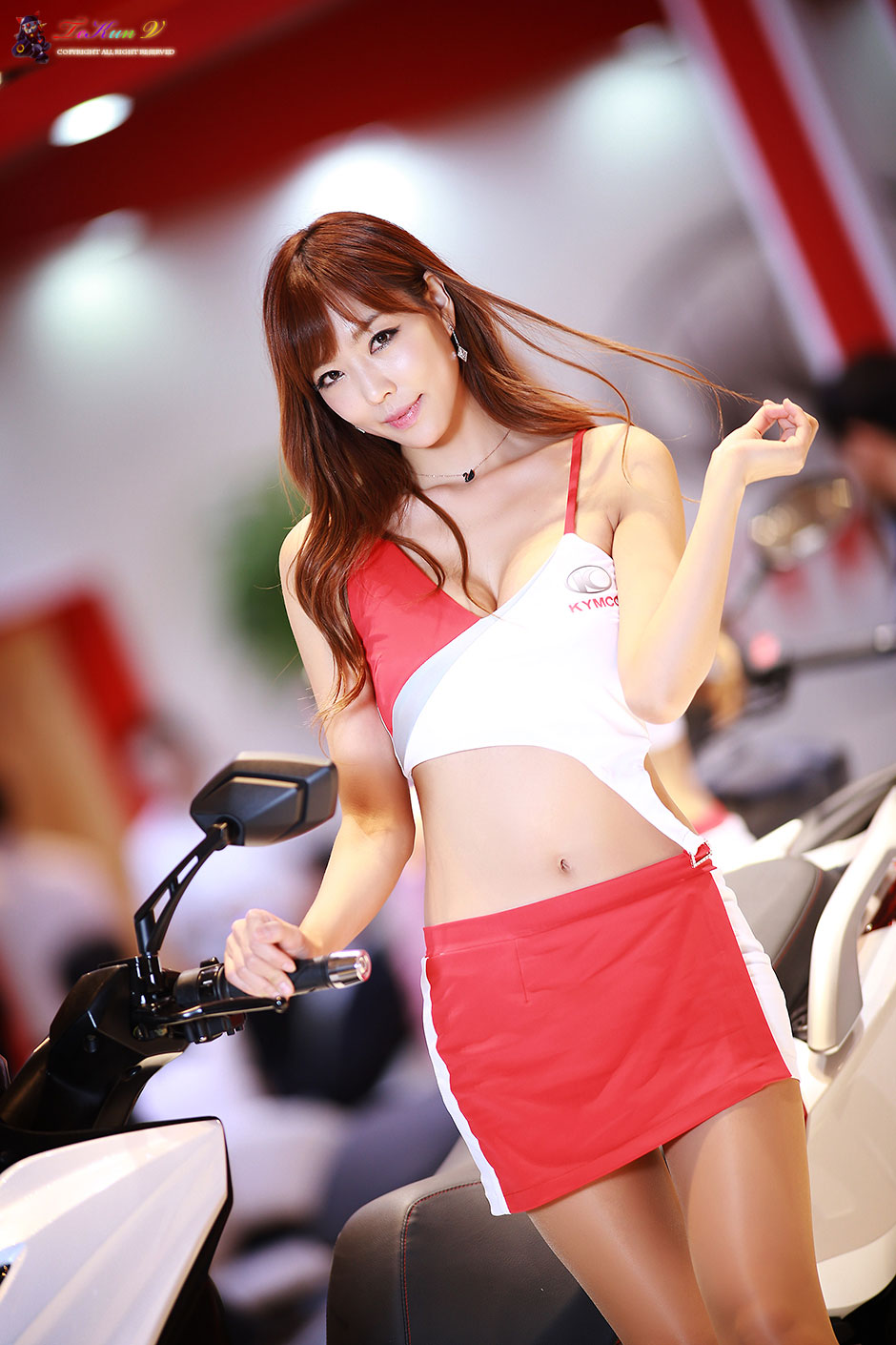Kang I Na Seoul Motorcycle Show 2015 KYMCO