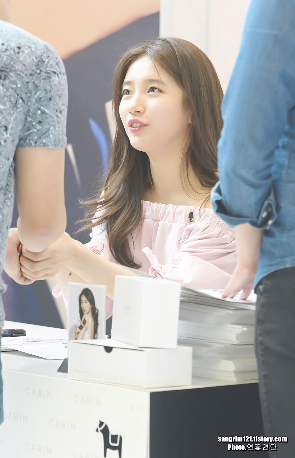 Bae Suzy Carin fan signing event