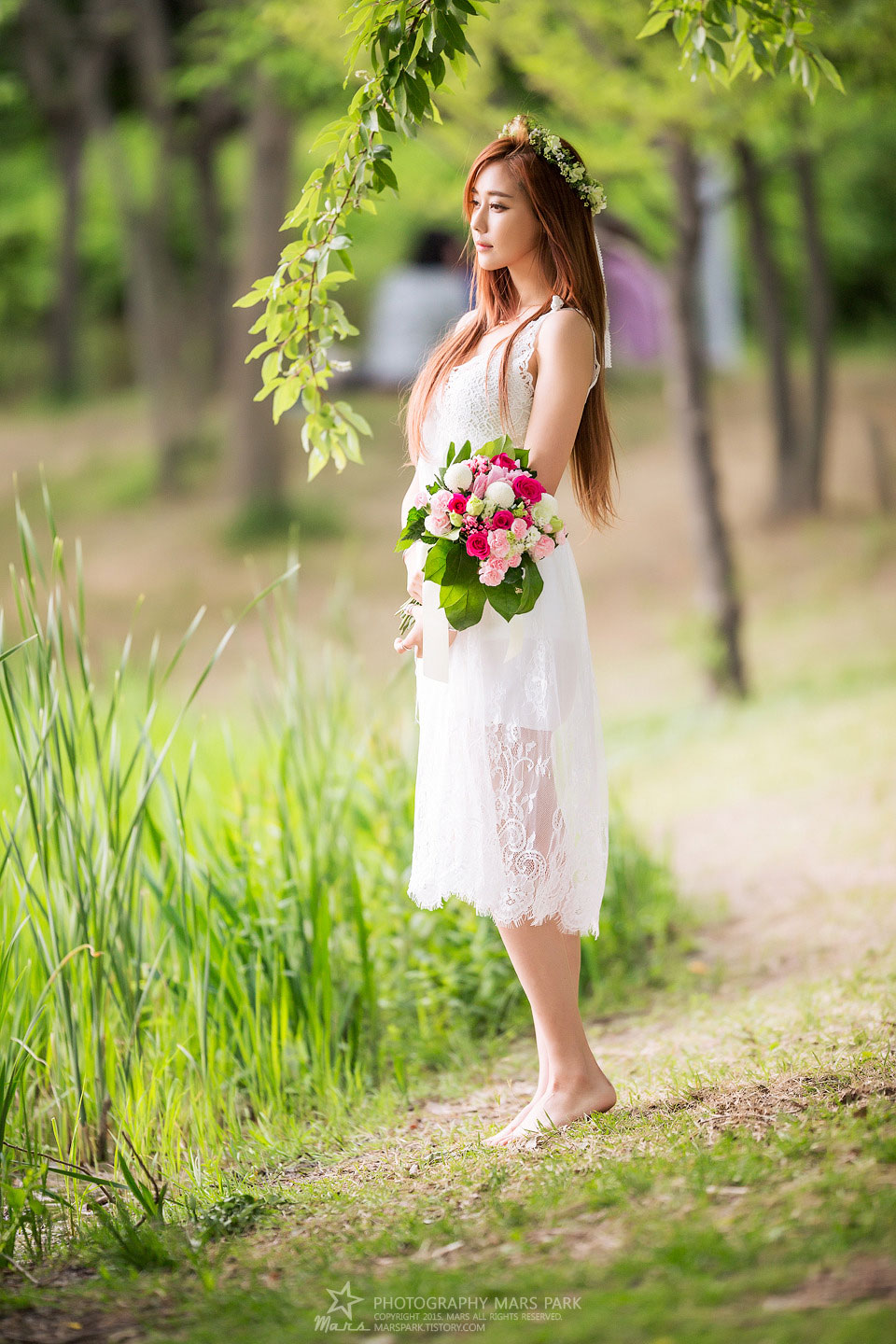 Korean model Kim Ha Yul wedding dress