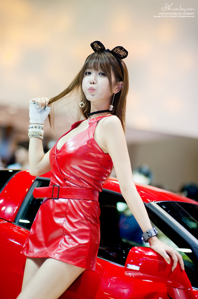 Heo Yun Mi Busan International Motor Show 2012