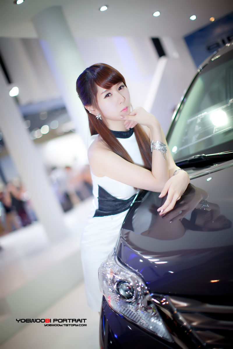 Kim Yeha Busan International Motor Show 2012